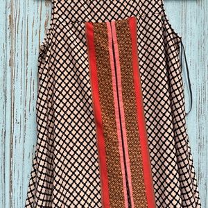 Women’s blouse/ Nice condition but cheap price!